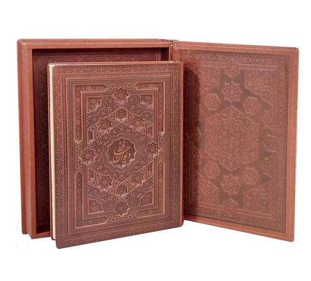 کتاب دیوان حافظ رحلی سلطانی معطر  لب طلا چرم جعبه دار